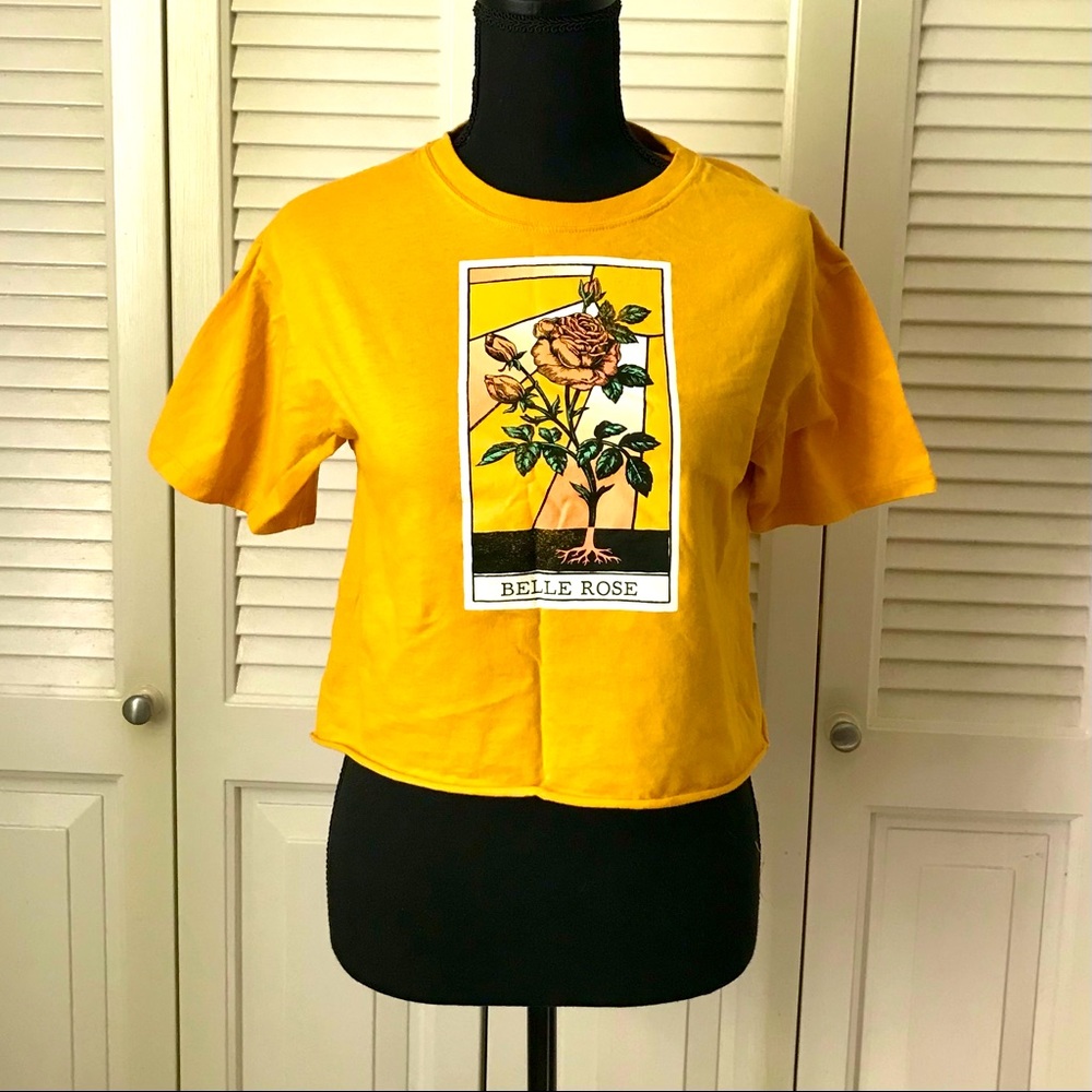Women’s Graphic Crop Top Size S